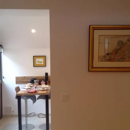 L'atelier Nocleg ze śniadaniem 3*